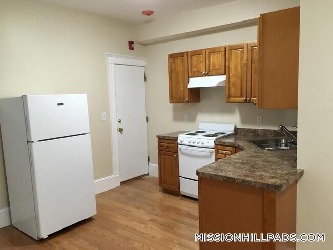 Photo - 887 Huntington Ave Unidad 1