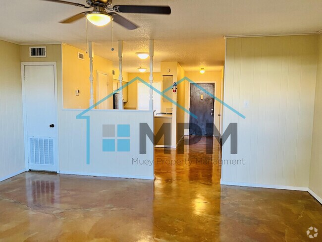 Building Photo - 66 W Elmwood Dr Unit C Rental