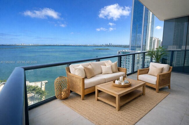 Photo - 460 NE 28th St Unidad 2401