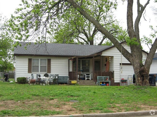 Building Photo - Cute 2BD/1BA Home Available NOW. CALL NOW!!