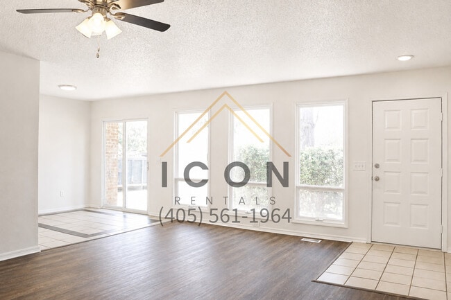 Photo - 515 N Robin Way