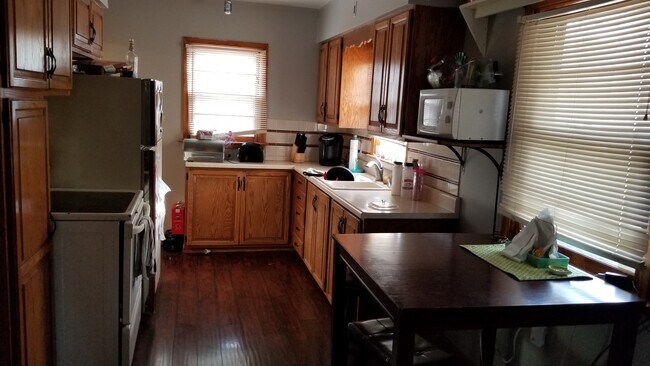 Photo - 1516 Linden Way