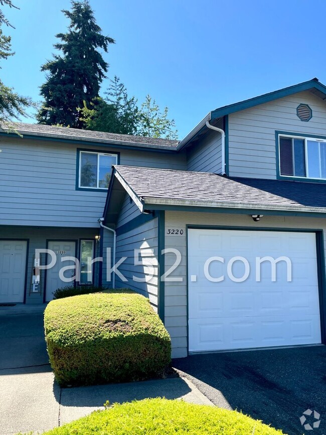 Building Photo - 2 Bedroom University Place Townhome Unit 3220
