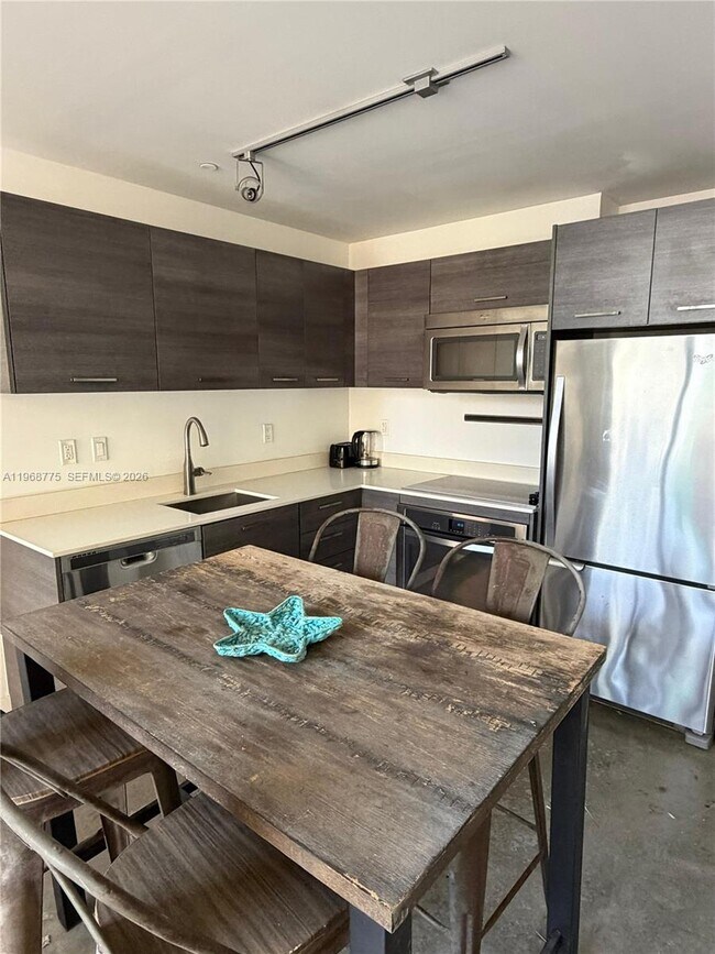 Photo - 151 SE 1st St Unit 909