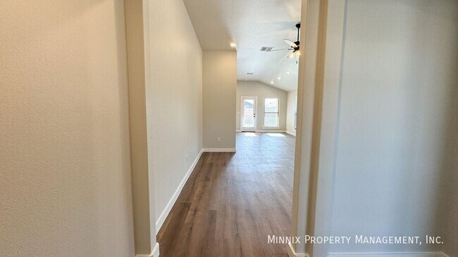 Photo - 2131 Langford Ave