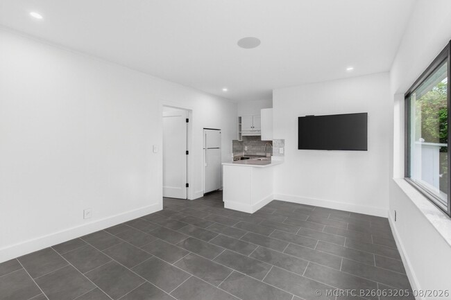 Photo - 3720 Morton Ave