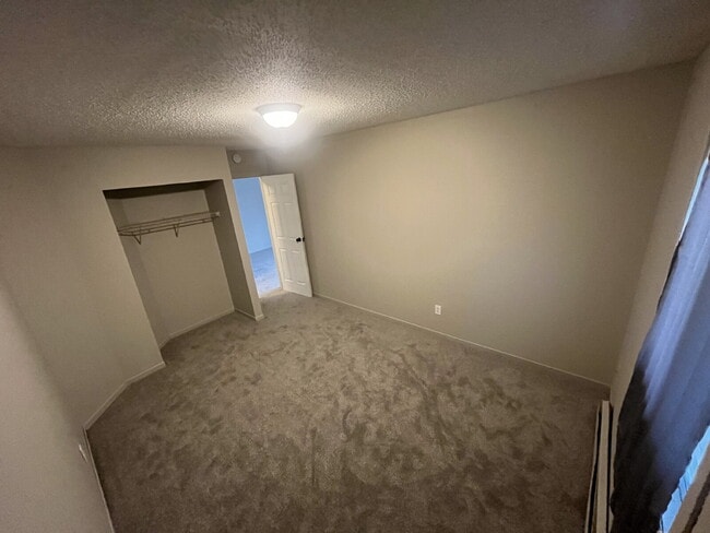 Photo - Spacious 3 Bedroom Apartment