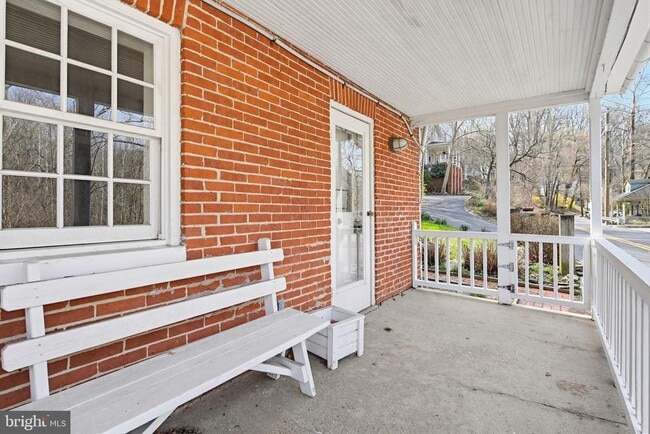 Photo - 947 Oella Ave