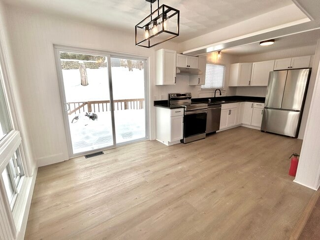 Photo - 306 Hooper Rd Unit #1