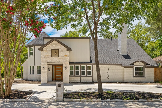 Building Photo - 9690 Fallbrook Dr Rental