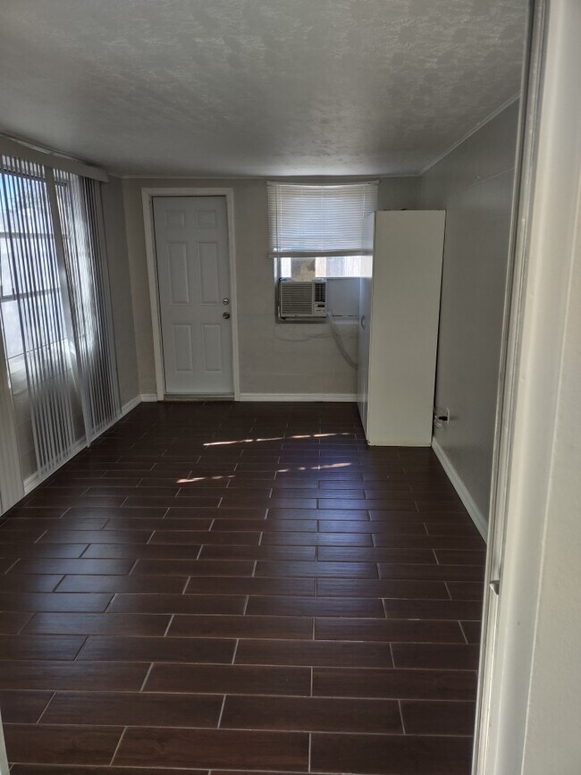 Photo - 12814 Spring Ave