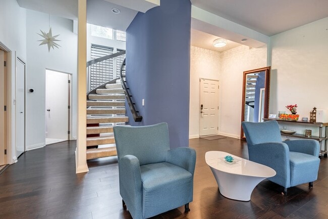 Building Photo - Beautiful 4 Beds and 2.5 Baths house with ...