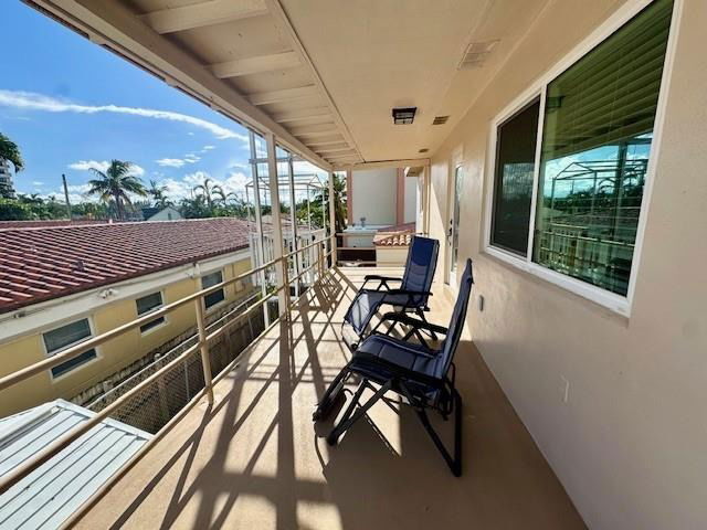 Photo - 330 Madison St