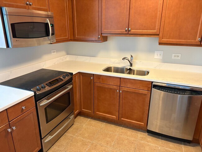 Photo - 130 N Garland Ct Unidad 2404