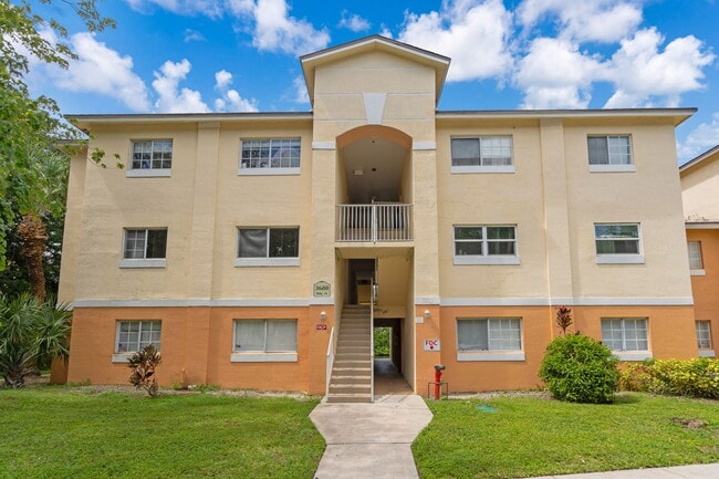 Building Photo - 3680 N 56th Ave Unit 809