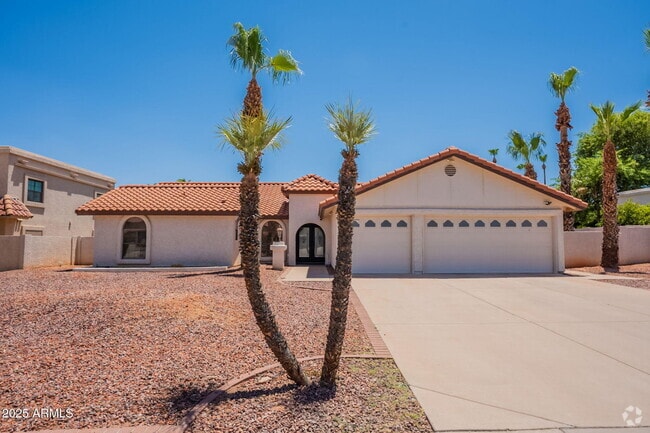 Building Photo - 3829 E Ahwatukee Dr Rental