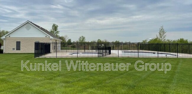Photo - 701 Tower Grove Dr