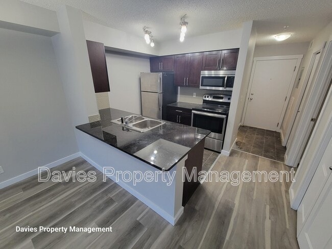 Photo - 3211 James Mowatt Trail SW Unit 106