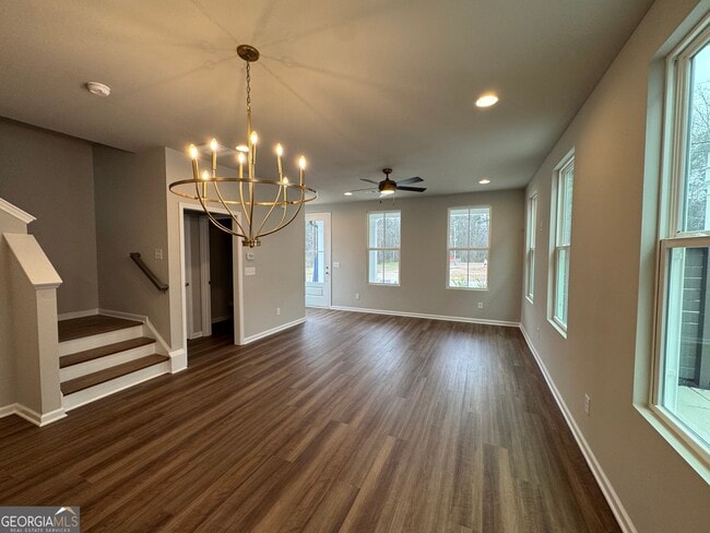 Photo - 10 Spiera Way