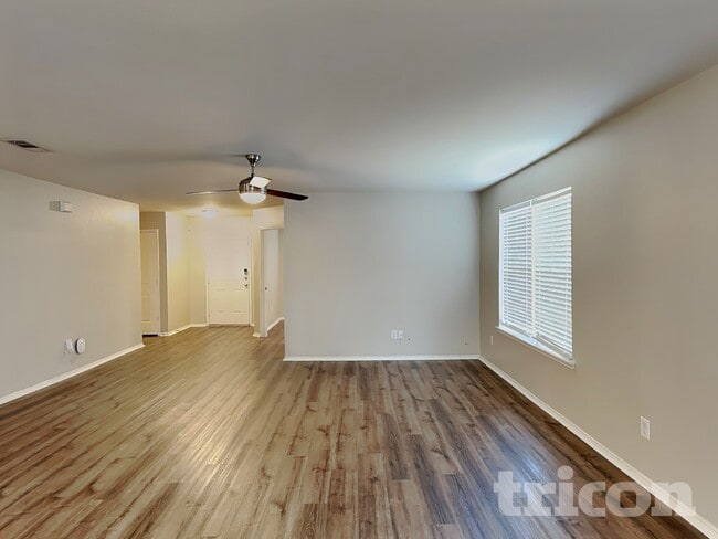 Photo - 208 Silver Spur Dr