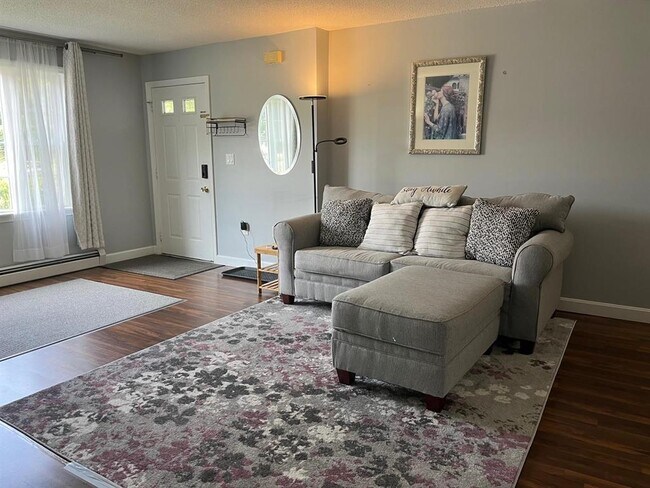 Photo - 313 Springbrook Cir