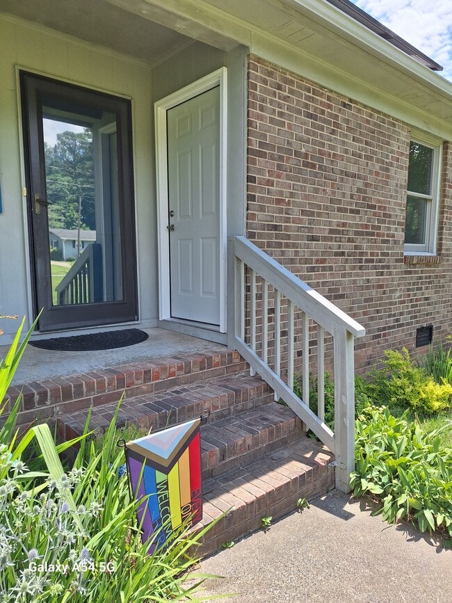 Separate entrance - 4920 Mandel Rd Apartamentos Unidad 4920 Mandel Rd.