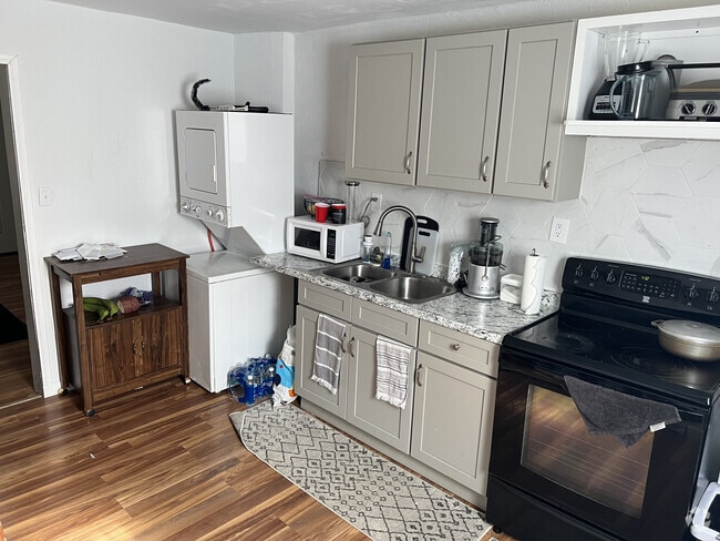 Building Photo - 214 4th St Unit 216 Rental