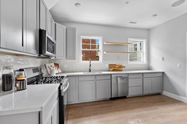 Photo - 71 Ruthven St Unit 3