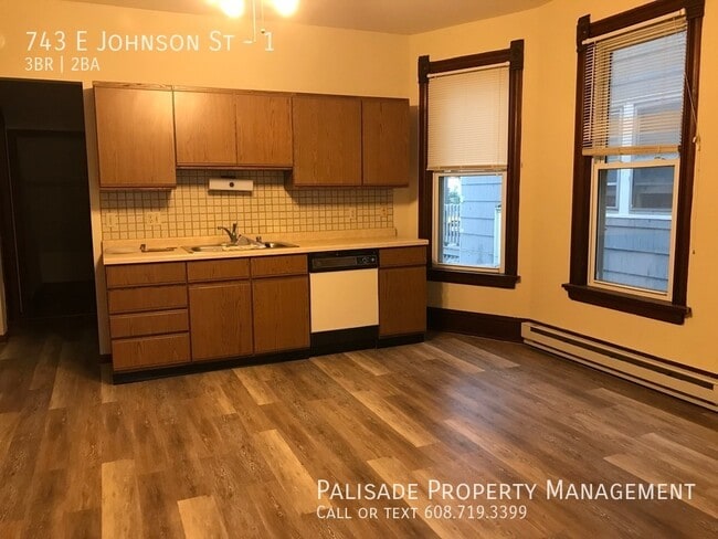 Photo - 743 E Johnson St Unidad 1