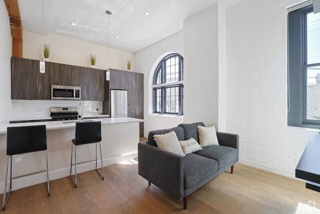 Building Photo - 40 Chestnut St Rental