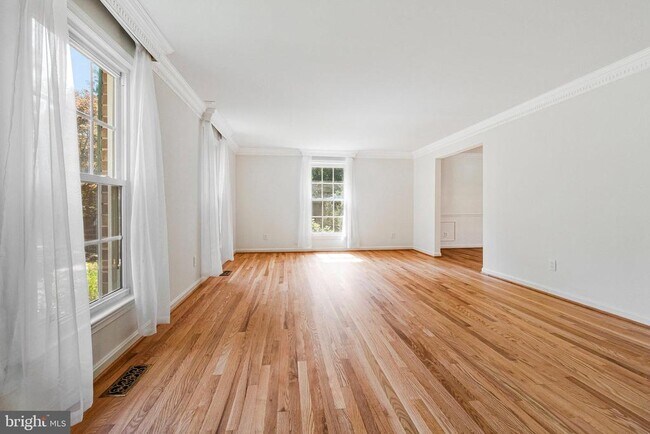 Photo - 4203 Pickering Pl