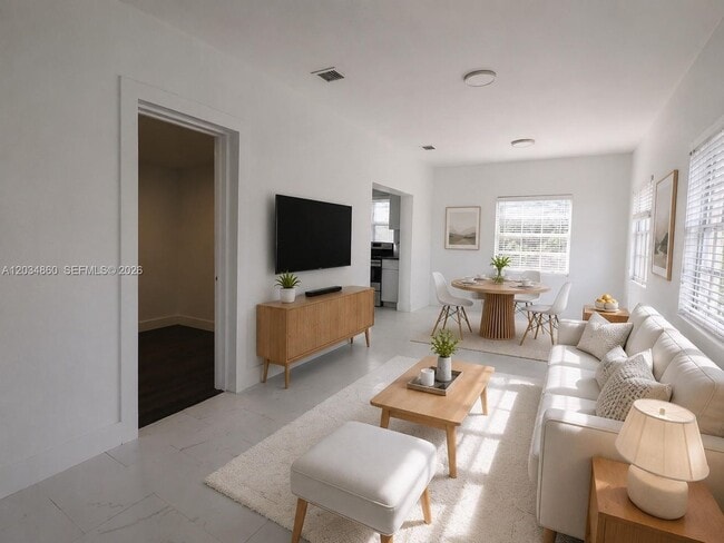 Photo - 2272 NW 2nd St