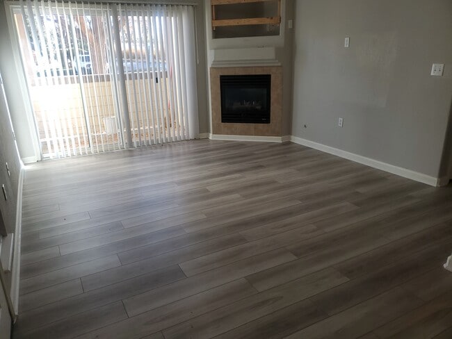 Photo - 4875 S Balsam Way Unidad 17-102