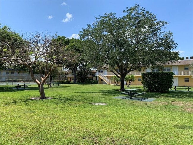 Photo - 5150 NE 6th Ave Condo Unit 128