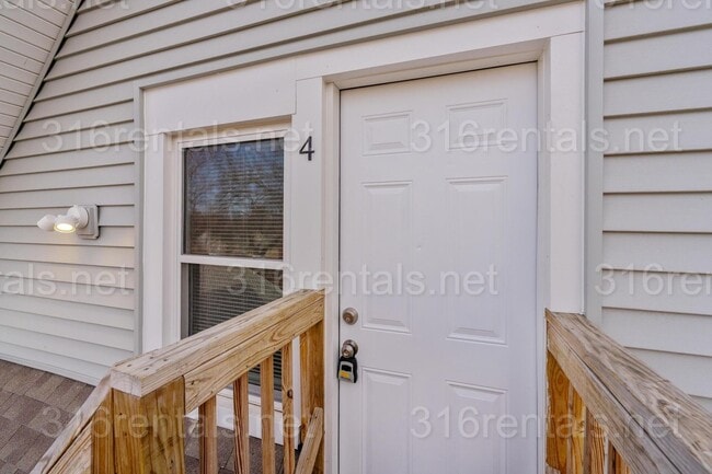 Photo - $850 - 1 bed 1 bath - Beautiful newly renovated Multi-family home located in Delano Unit 4