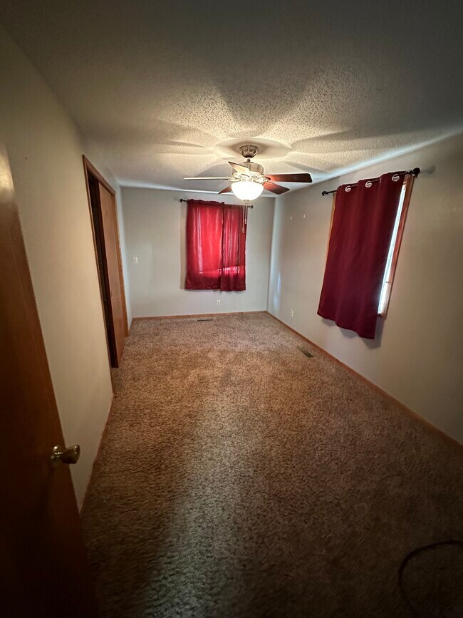 Photo - 1010 E 3rd St