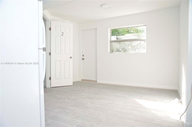 Photo - 1323 N Federal Hwy Unit 2