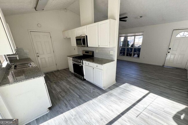 Photo - 2119 Briar Glen Ln SW