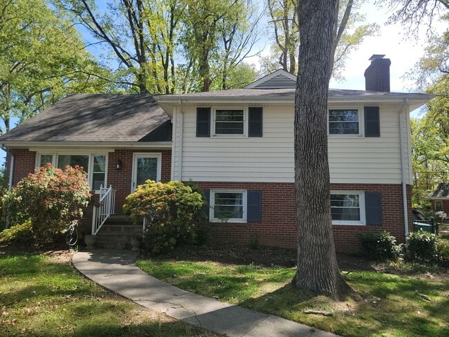 Photo - Delightful 3 Bedroom Home for Rent in Henrico