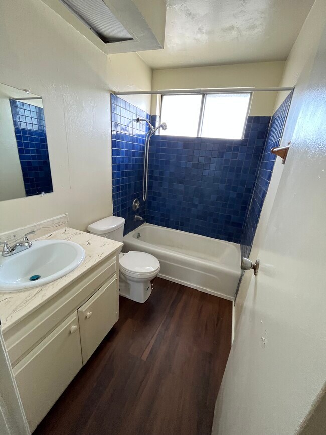 9534 Park St Townhome Townhome Rental in Bellflower CA