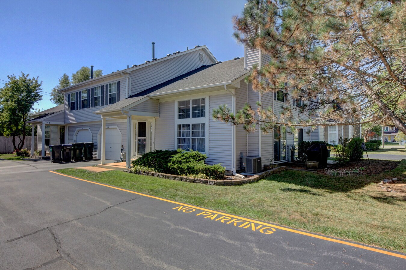 Photo - 211 Acorn Dr