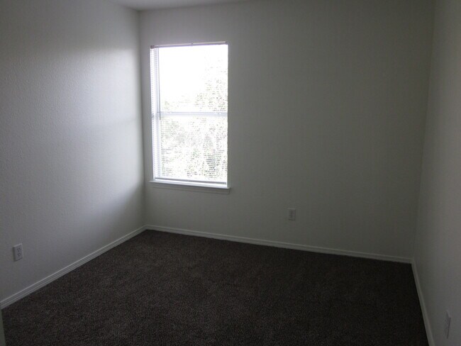 Photo - 7513 Ederville Rd