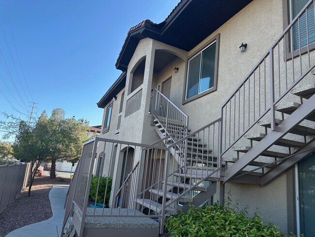 Photo - 3544 Desert Cliff St Unit 202