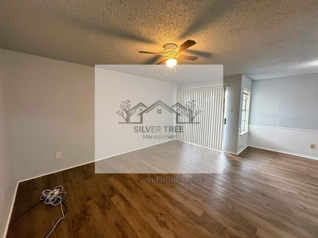 Photo - 4820 Wellesley Ave Unit A