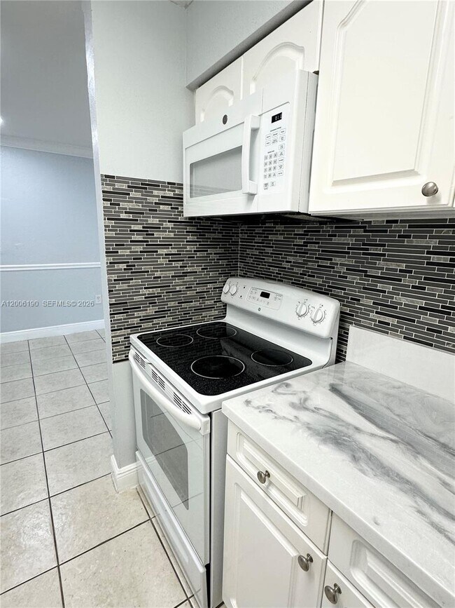 Photo - 9405 SW 76th St Unit Y32