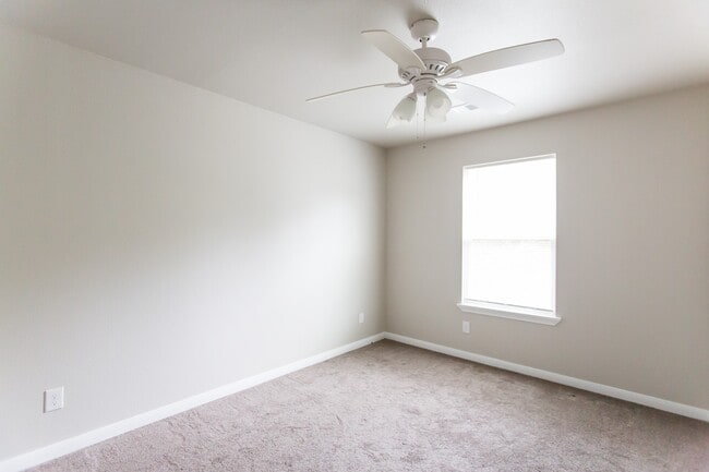 Photo - 1000 Foster Dr Unit 4B