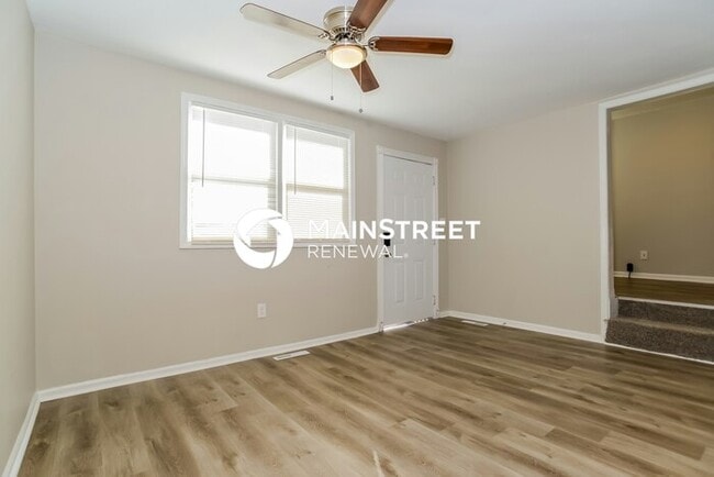 Photo - 6 Bedroom Pet-Friendly Home in BELTON, MO ...