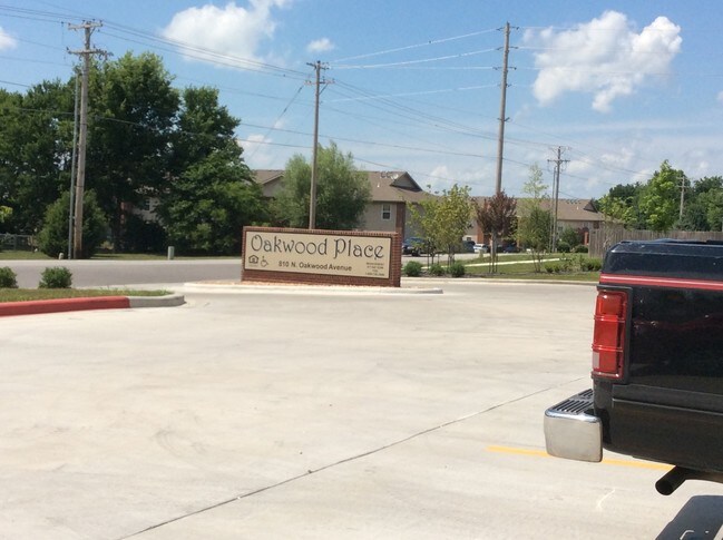 Photo - Oakwood Place