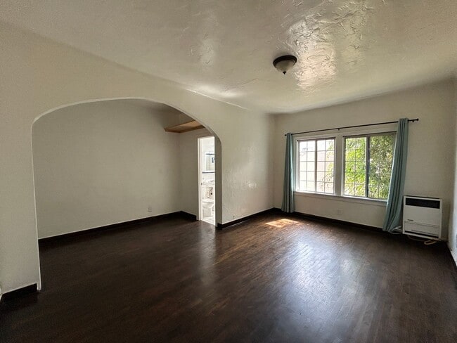 Photo - 1102 S Mariposa Ave Unidad 108