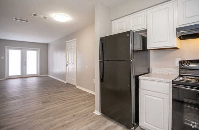 1BR, 1BA - 610 SF